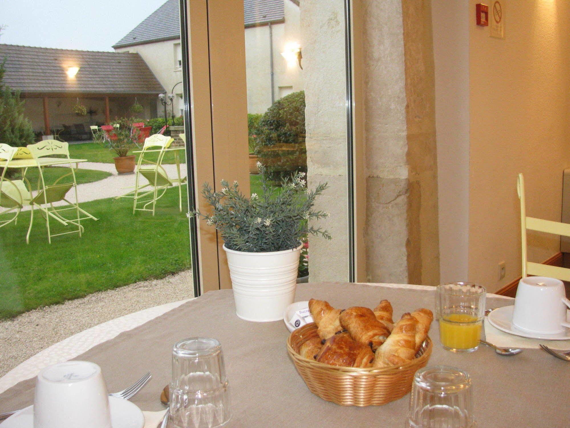 Hotel l'Orée Des Vignes Gilly-lès-Cîteaux Esterno foto